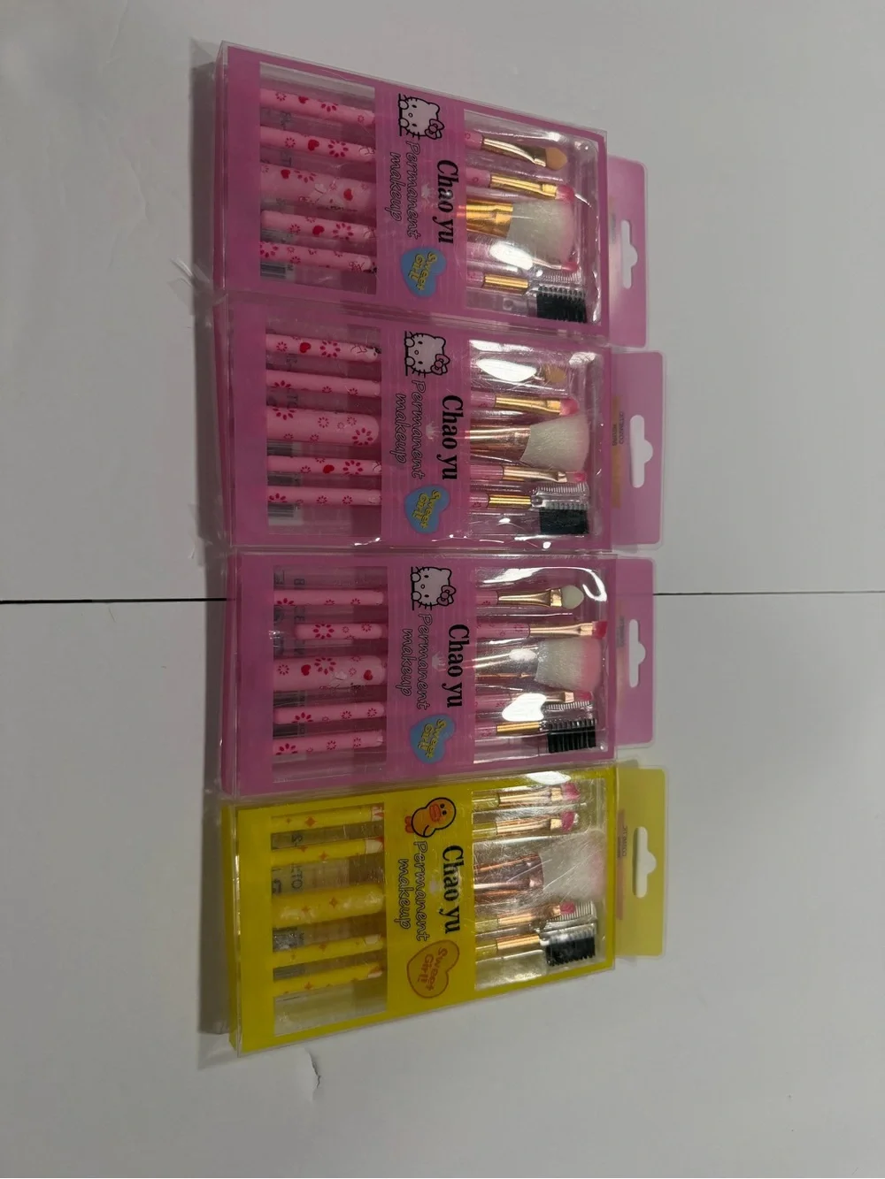 Pink & Yellow Cute Makeup Brush Set – Soft Bristles for Face & Eyes